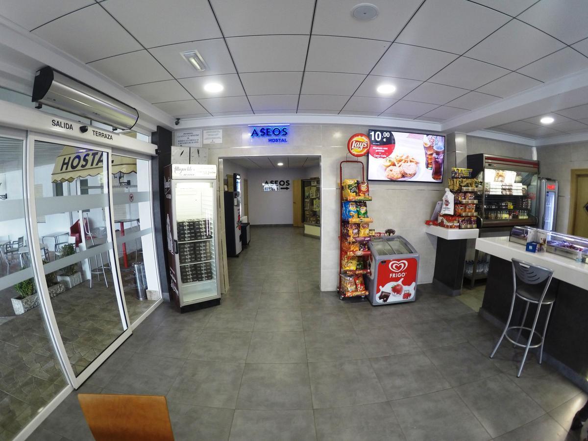 Hostal Los Gabrieles Albacete Extérieur photo