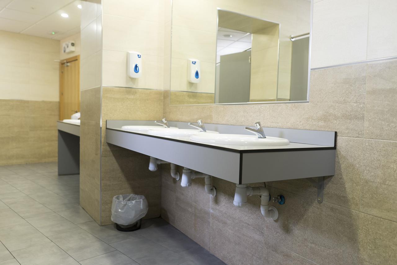 Hostal Los Gabrieles Albacete Extérieur photo