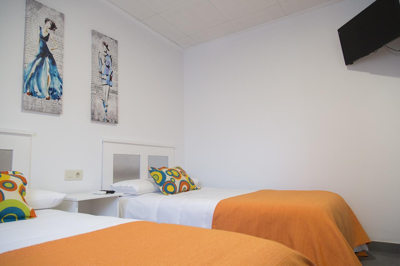 Hostal Los Gabrieles Albacete Extérieur photo